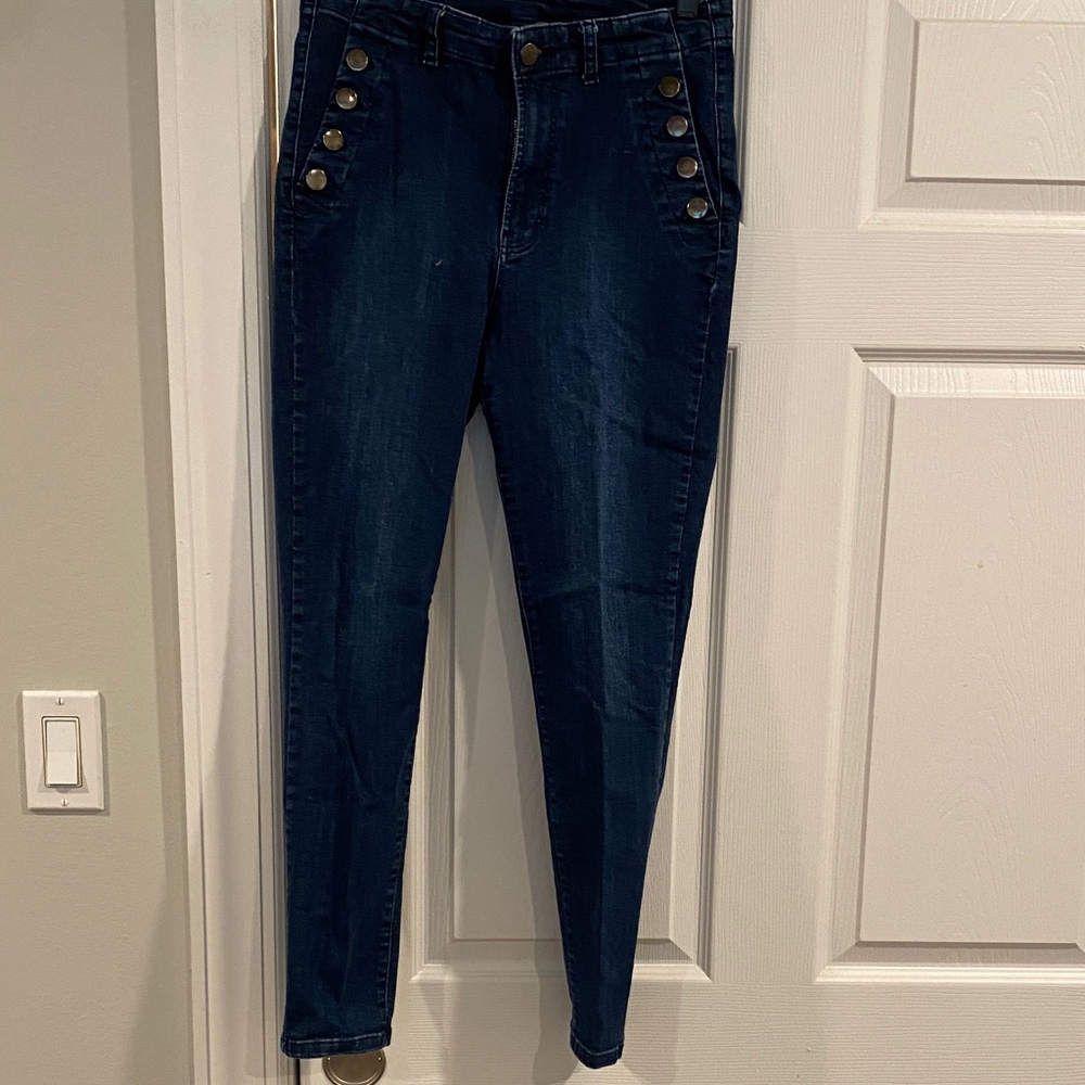 Elegant Navy Skinny Jeans with Button Detail